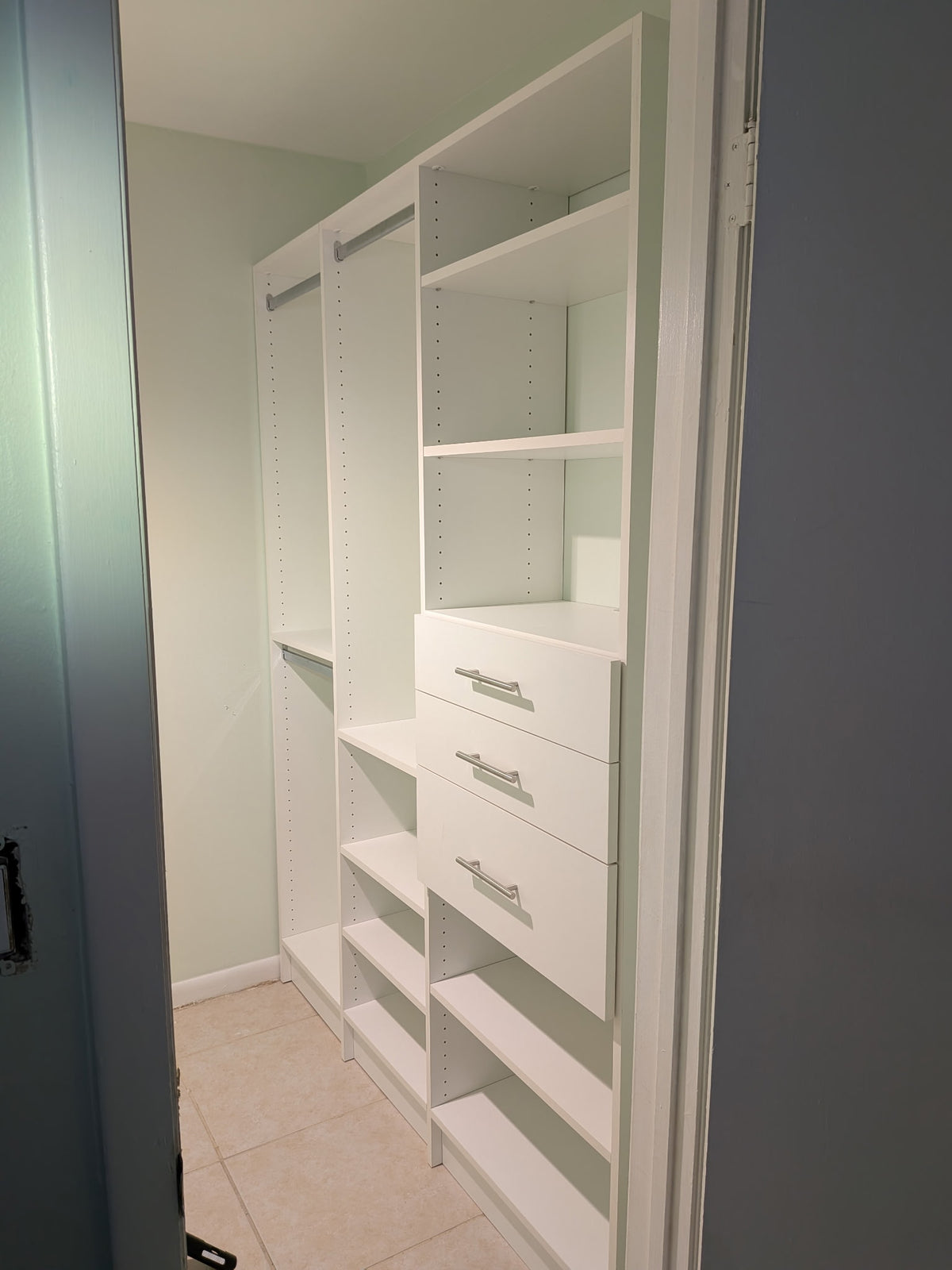 Walk-in closet