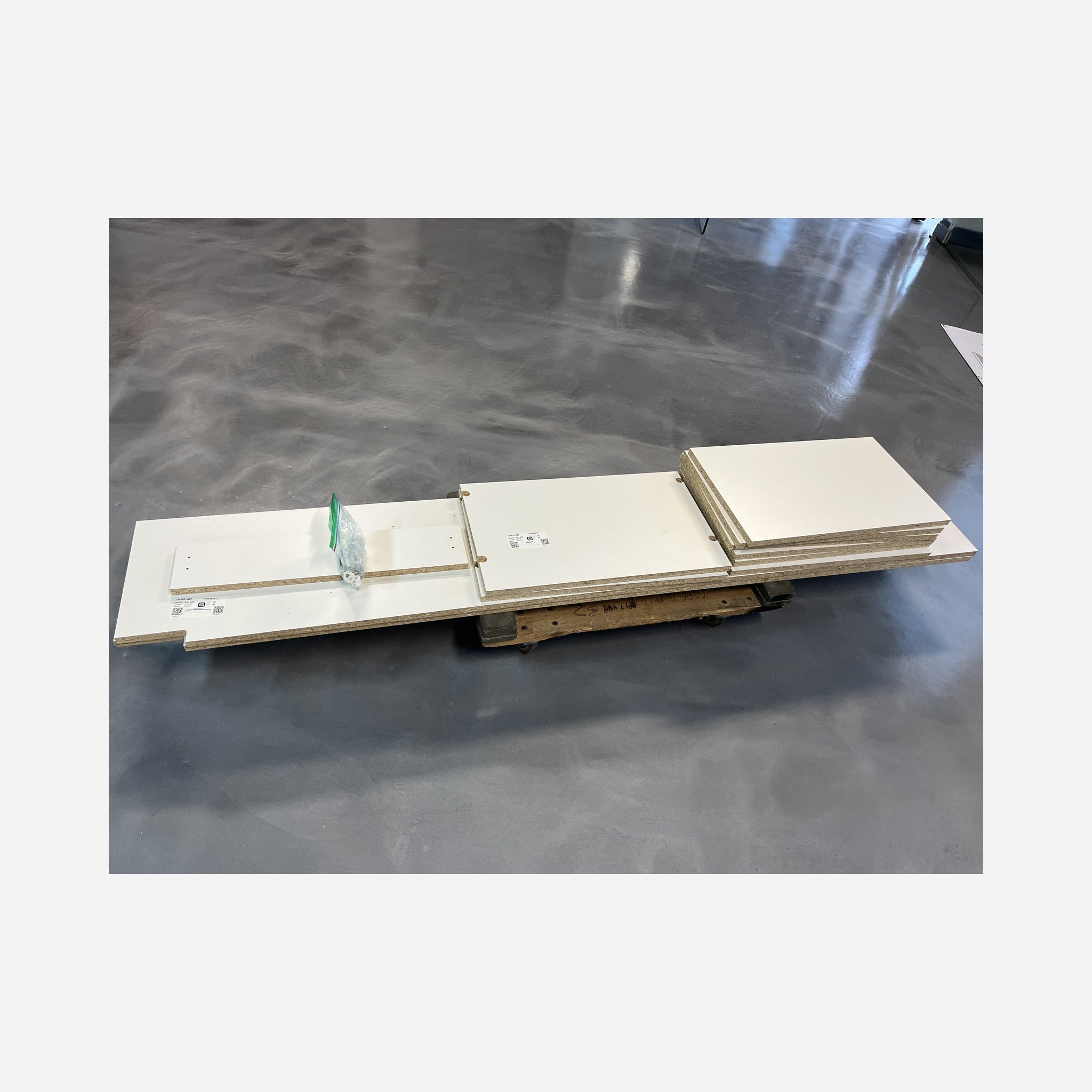 7-Shelf Tower – 26"W × 84"H × 14"D